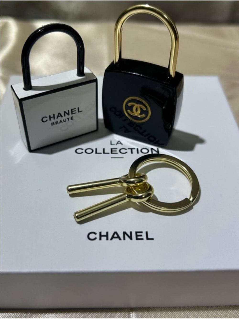 Chanel beauty gift key and lock set